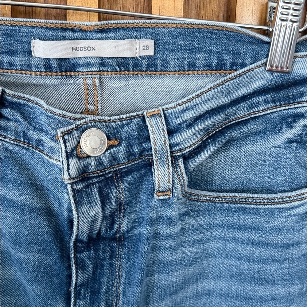HUDSON Barbara Medium Wash High Rise Boot Cut Jeans. Size 29 - Picture 5 of 10